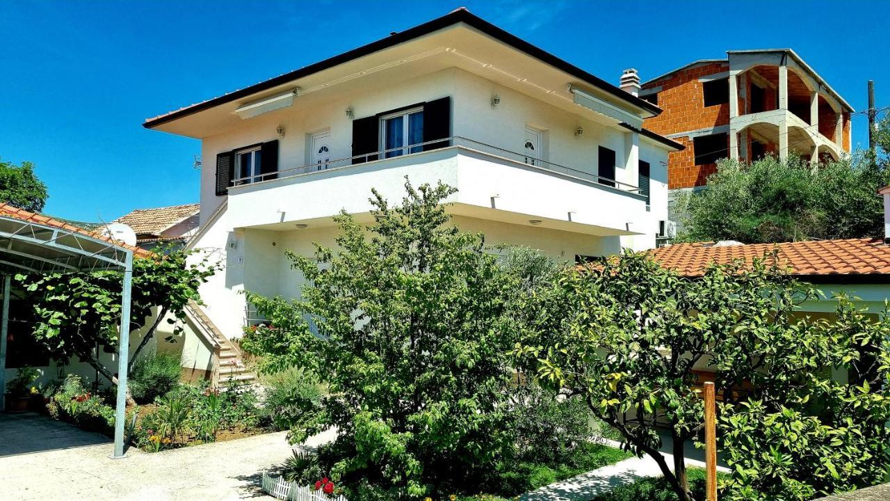 Apartments Bava Trogir Eksteriør billede